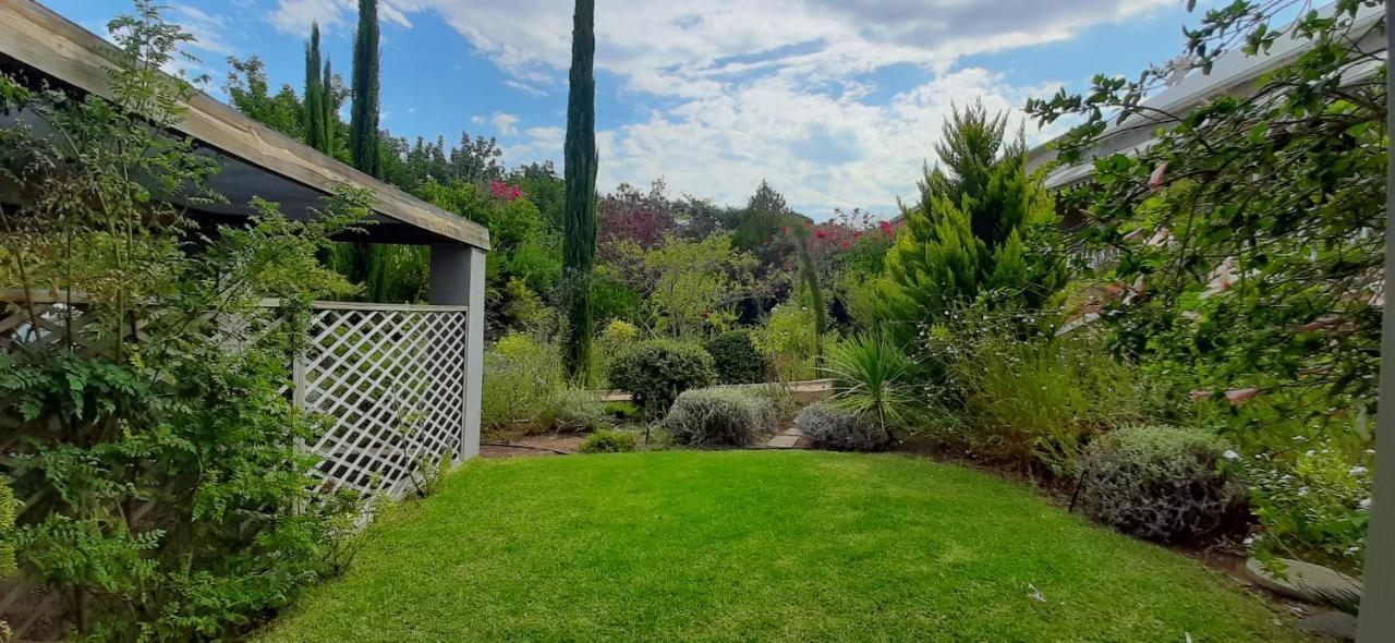 Abigail'S Garden Cottage มอนตากู ภายนอก รูปภาพ